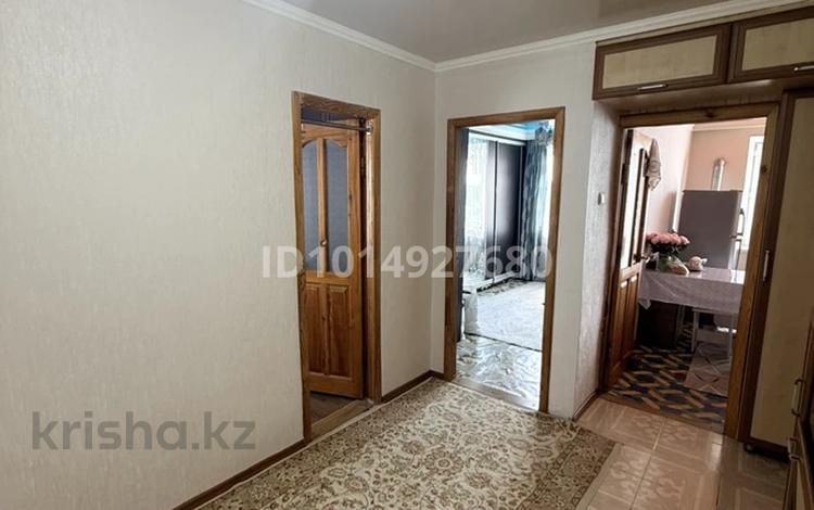 3-комнатная квартира · 68 м² · 5/5 этаж, мкр Шанхай, Актюбинская 47А за 120 000 ₸ в Актобе — фото 2