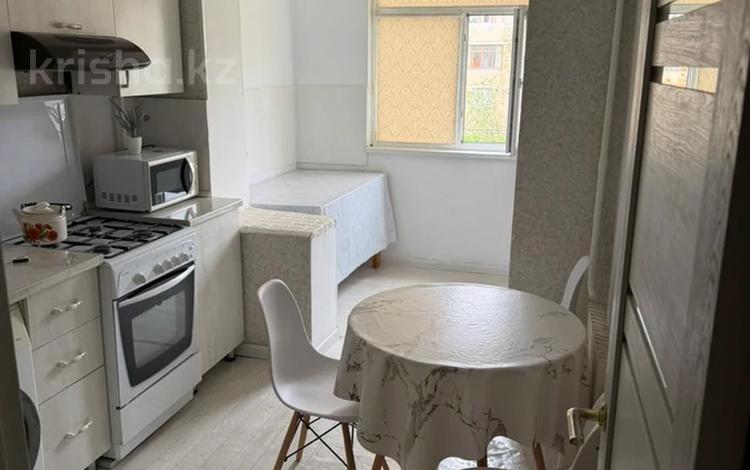 2-комнатная квартира · 56 м² · 2/5 этаж, 12-й мкр 69 за 16 млн ₸ в Актау — фото 2