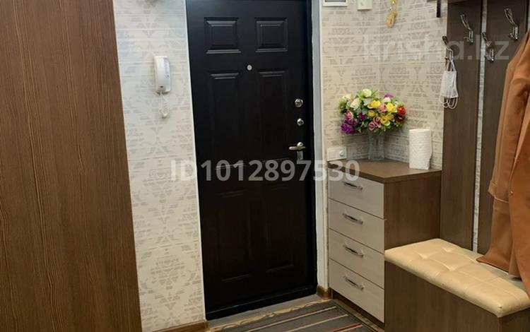 3-бөлмелі пәтер · 64 м² · 3/5 қабат, ул. Рыскулова 4 — Ул.Рыскулова угол Адырбекова, бағасы: 35 млн ₸ в Шымкенте, Туран р-н — фото 2