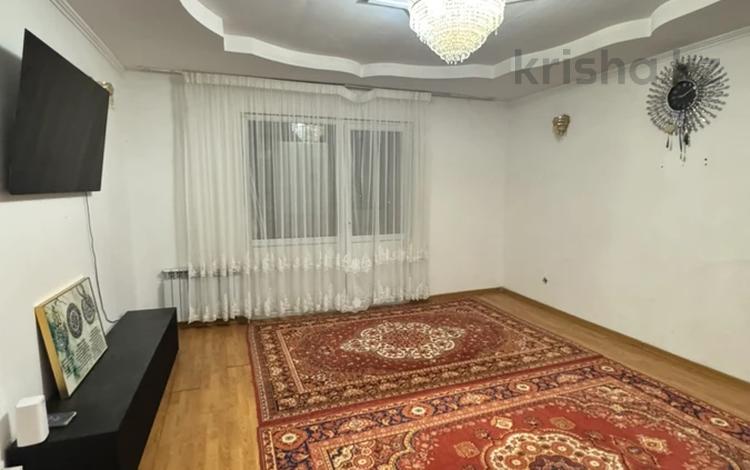 3-бөлмелі пәтер · 90 м², Абылай хана 5/1, бағасы: 38 млн ₸ в Астане — фото 2