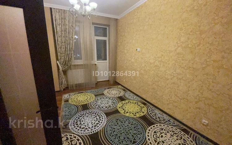 3-бөлмелі пәтер · 124 м², Ракымжан Кошкарбаев — Аманжолова, бағасы: 400 000 ₸ в Астане, Сарайшык р-н — фото 2