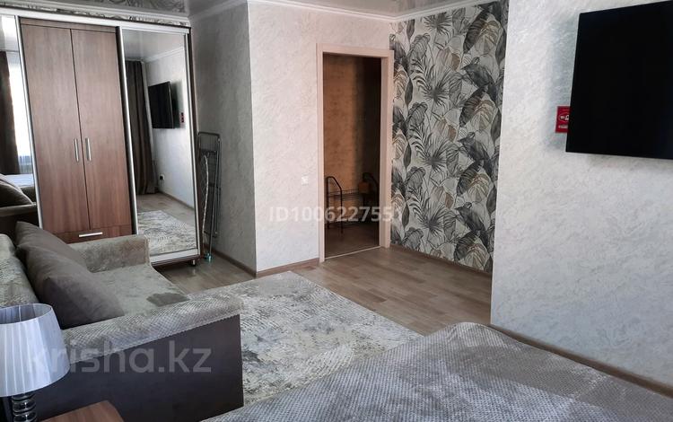 1-комнатная квартира · 40 м² · 4/5 этаж, Интернациональная 30 — Ул.Назарбаева, ул.Жумабаева за 16 000 ₸ в Петропавловске — фото 2