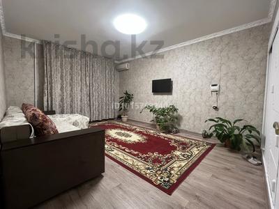 2-комнатная квартира · 65 м² · 2/5 этаж, мкр Тастак-3 57 за 270 000 ₸ в Алматы, Алмалинский р-н