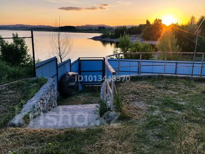 Жеке үй · 3 бөлме · 65 м², Октябрьск — Станция Бухтарма, бағасы: 40 000 ₸ в Новой бухтарме