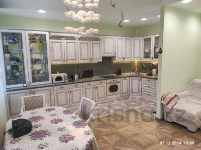 Продажа квартир: 2-комнатная квартира · 73 м² · 3/6 этаж, Почтовая 1 — Одинцовский городской округ, Звенигород за 90 млн 〒 2-комнатная квартира · 73 м² · 3/6 этаж, Почтовая 1 — Одинцовский городской округ, Звенигород за 90 млн 〒