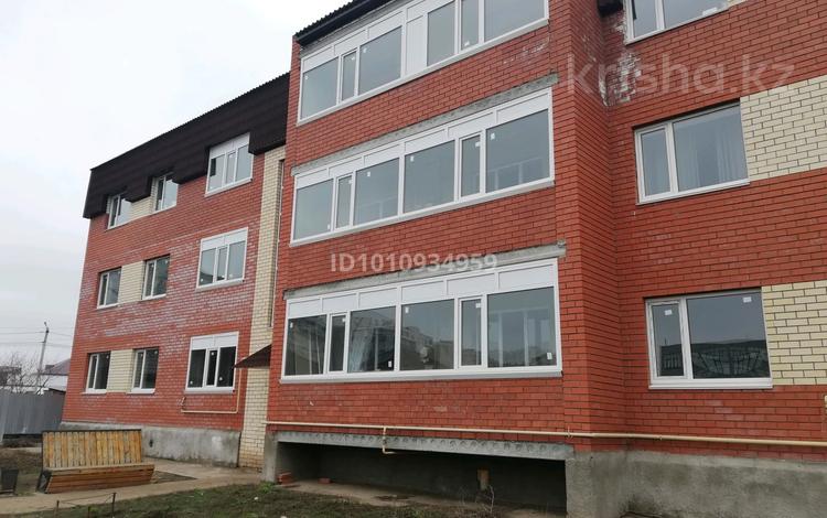 1-бөлмелі пәтер · 40 м² · 1/3 қабат, Юго-восток — Гипермаркет "Дина", бағасы: 10 млн ₸ в Уральске — фото 2