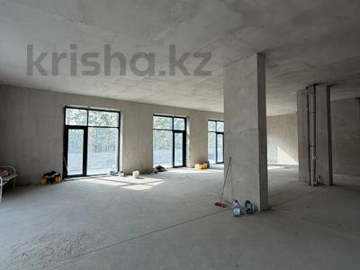 5-комнатная квартира · 286.5 м² · 1/3 этаж, Ондасынова — Керей-Жанибек Хандар за 360 млн ₸ в Алматы, Медеуский р-н