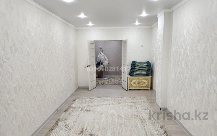 3-бөлмелі пәтер · 103 м² · 6/6 қабат, 16-й мкр 73 — За ТРК Актау, бағасы: 24.5 млн ₸ — фото 2