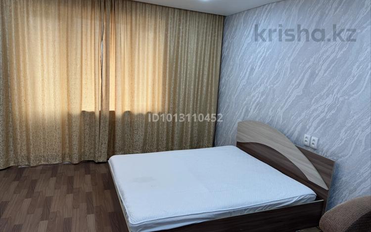 1-комнатная квартира · 41 м² · 5/5 этаж, Майкудук, Мкр Голубые пруды за 140 000 ₸ в Караганде, Алихана Бокейханова р-н — фото 2