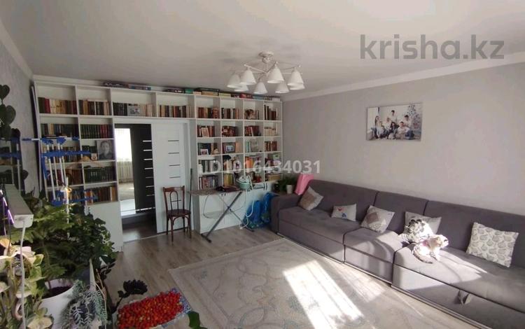 3-комнатная квартира · 81 м² · 8/10 этаж, Ыкылас Дукенулы 37/1 — Рынок Асем за 37 млн ₸ в Астане, Сарыарка р-н — фото 2