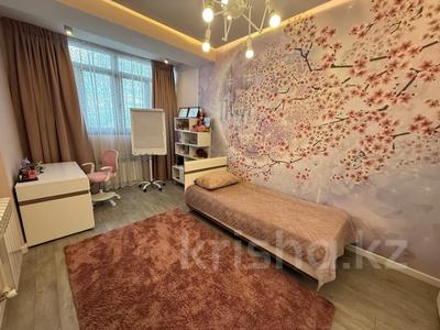 3-бөлмелі пәтер · 120 м² · 11/12 қабат, Варламова 33, бағасы: 81 млн ₸ в Алматы, Алмалинский р-н