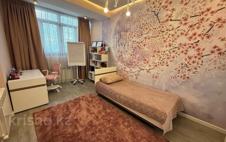 3-бөлмелі пәтер · 120 м² · 11/12 қабат, Варламова 33, бағасы: 81 млн ₸ в Алматы, Алмалинский р-н — фото 5