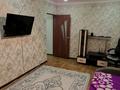 2-бөлмелі пәтер · 47 м² · 3/5 қабат, 4 микрорайон — Магазин Курмет, ТЦ АзияПлаза, Казпочта, бағасы: 150 000 ₸ в Аксае