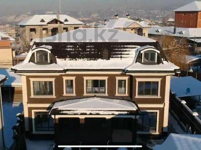 Продажа домов и дачи в Алматы: Отдельный дом · 7 комнат · 725 м² · 13 сот., мкр Горный Гигант, 5 улица — Жамакаева за 750 млн 〒 Отдельный дом · 7 комнат · 725 м² · 13 сот., мкр Горный Гигант, 5 улица — Жамакаева за 750 млн 〒 в Алматы, Медеуский р-н