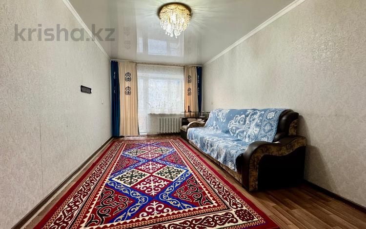 3-комнатная квартира · 59 м² · 3/5 этаж, Майкудук, 13й микрорайон за 12.5 млн ₸ в Караганде, Алихана Бокейханова р-н — фото 2