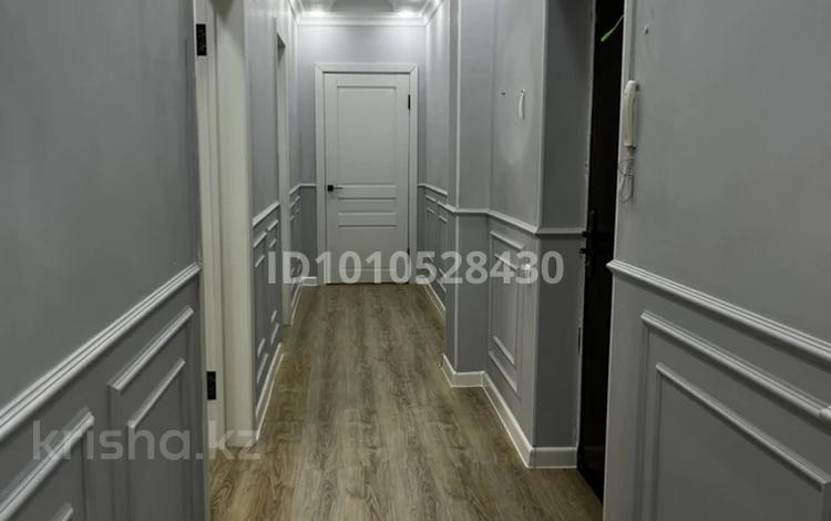 3-комнатная квартира · 85 м² · 4/9 этаж, 32А мкр за 300 000 〒 в Актау — фото 2