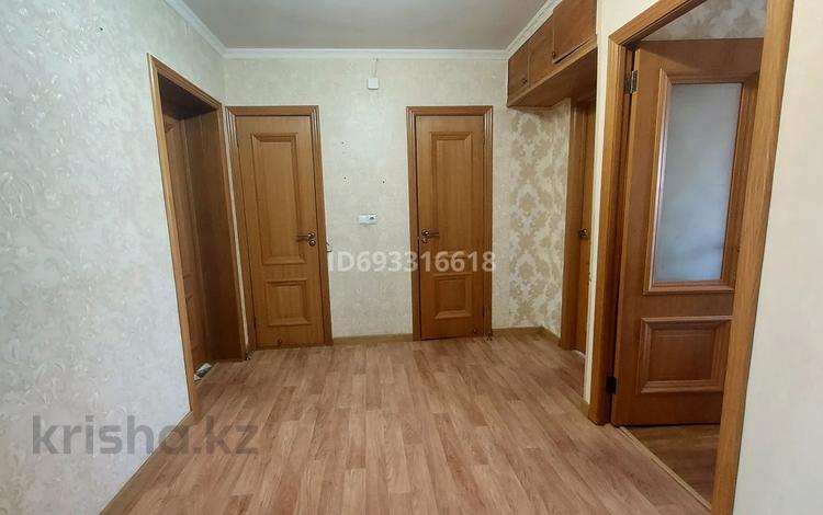 4-комнатная квартира, 76 м², 3/5 этаж, Суворова 14 за 27 млн 〒 в Астане, Сарыарка р-н — фото 2