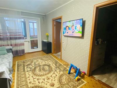 3-комнатная квартира · 48 м² · 4/5 этаж, Майкудук, 17й микрорайон за 11 млн ₸ в Караганде, Алихана Бокейханова р-н