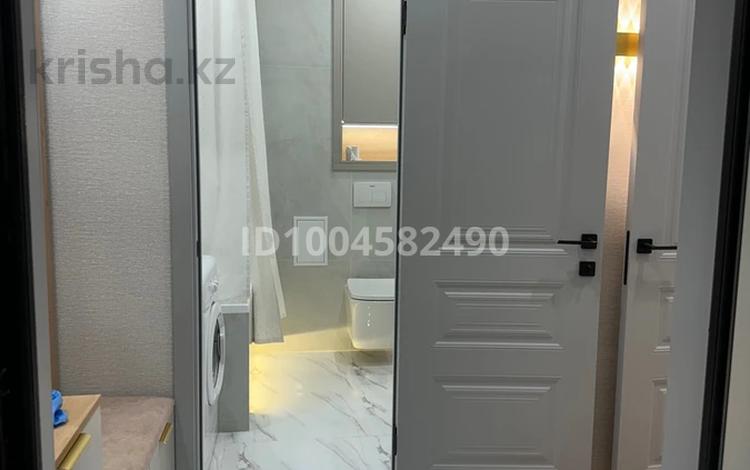 2-бөлмелі пәтер · 43 м² · 1/9 қабат, мкр Уркер, Е-15 9/1, бағасы: 25 млн ₸ в Астане, Нура р-н — фото 2