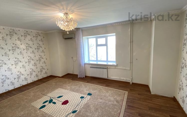 2-бөлмелі пәтер · 68 м² · 4/5 қабат, Мкр. Астана-1 1, бағасы: 16.8 млн ₸ в  — фото 2