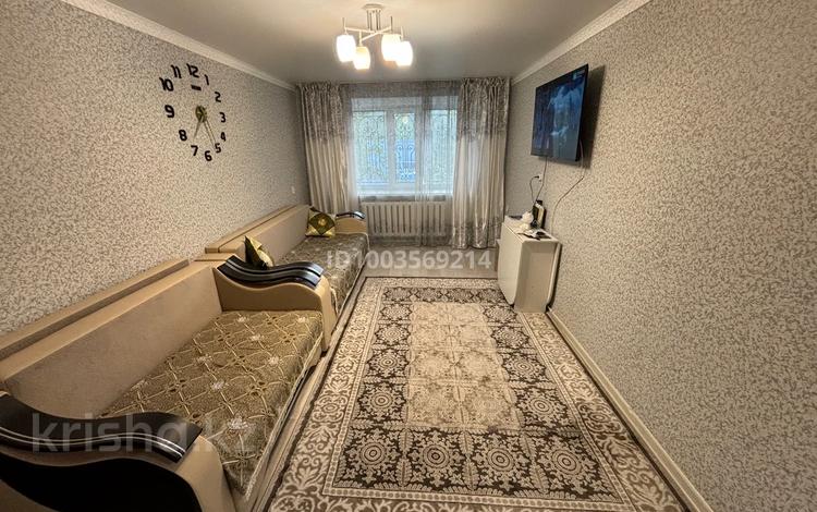 2-бөлмелі пәтер · 44.2 м² · 1/4 қабат, Момышулы 56, бағасы: 8.5 млн ₸ в Темиртау — фото 2