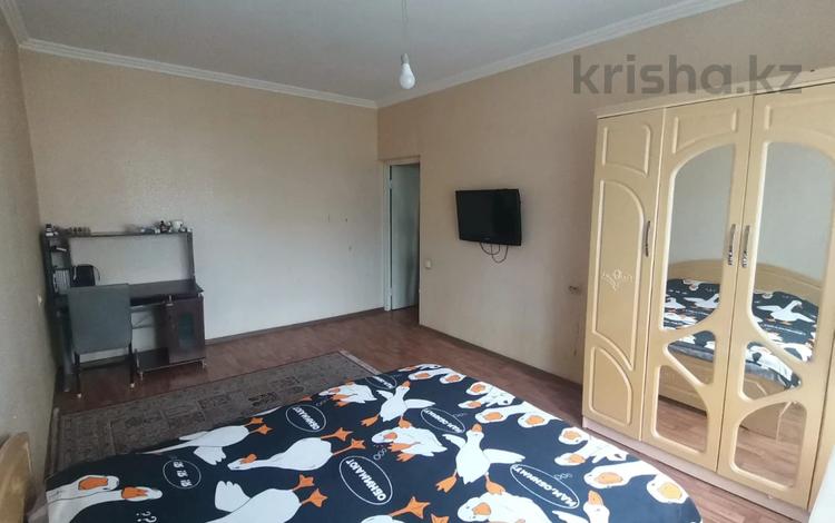 1-комнатная квартира · 42.3 м² · 4/5 этаж, мкр Мамыр-2 за 29.5 млн ₸ в Алматы, Ауэзовский р-н — фото 2