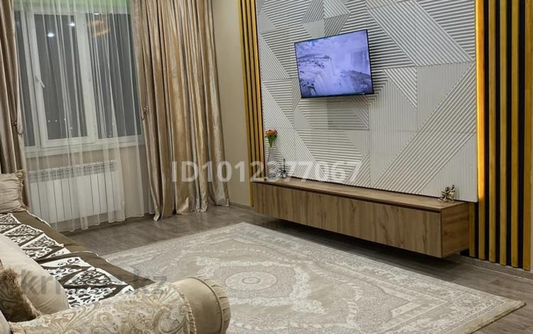 2-комнатная квартира · 57 м² · 8/12 этаж, мкр Акбулак, Дарабоз — напротив Алматы арены за 37 млн ₸ в Алатауский р-н — фото 2