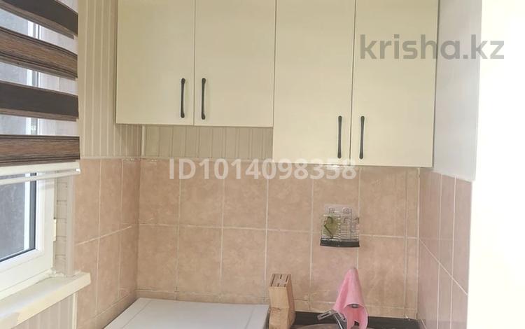 1-комнатная квартира · 42 м² · 4/5 этаж, мкр Мынбулак 12 за 13 млн ₸ в Таразе — фото 2