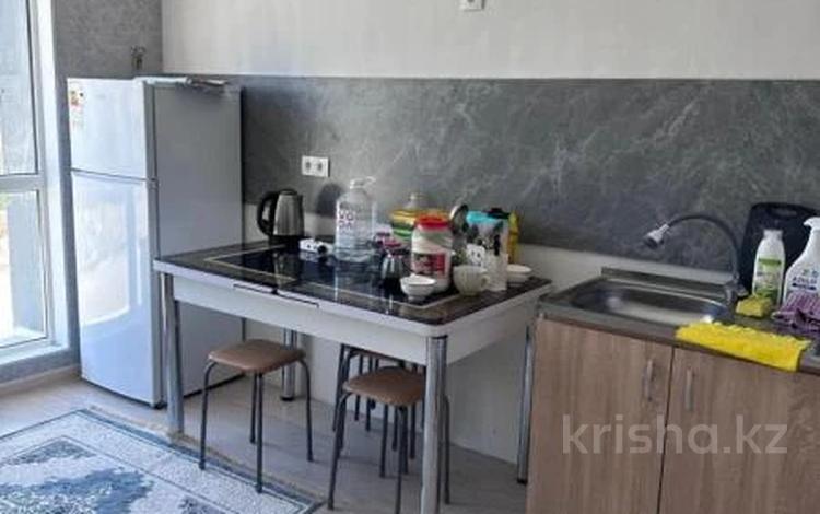 1-комнатная квартира · 44 м² · 1/7 этаж, мкр Акбулак, Касыма Шарипова 206/9 — АЛМАТЫ ЖАСТАРЫ ПРОХОДИТ за 25 млн ₸ в Алматы, Алатауский р-н — фото 2