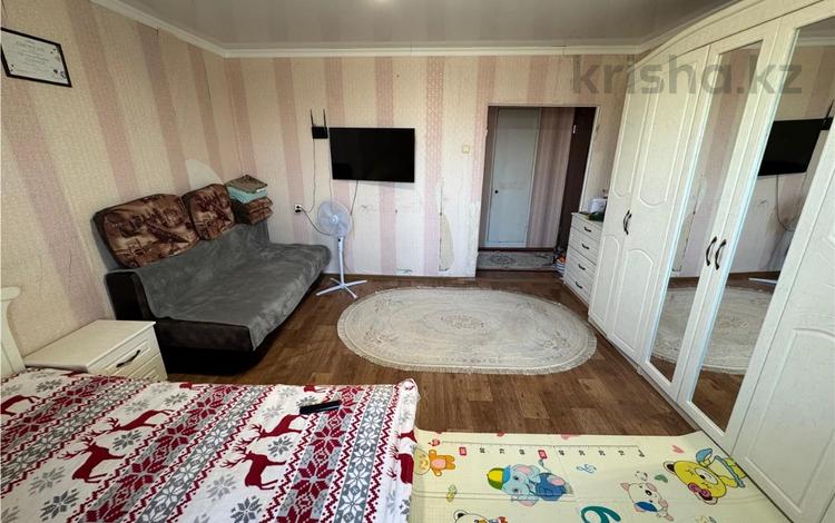 1-бөлмелі пәтер · 36 м² · 9/10 қабат, Майкудук, мкр Голубые пруды, бағасы: 11 млн ₸ в Караганде, Алихана Бокейханова р-н — фото 2
