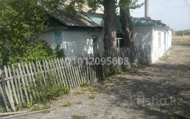 Отдельный дом · 3 комнаты · 50 м² · 10 сот., Абая 12 за 5 млн ₸ в Ботакаре — фото 2