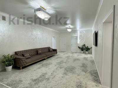 Пәтерлер в Актюбинской обл.: 5-бөлмелі пәтер · 230 м² · 1/5 қабат, мкр. Алтын орда 42, бағасы: 70 млн 〒 5-бөлмелі пәтер · 230 м² · 1/5 қабат, мкр. Алтын орда 42, бағасы: 70 млн 〒 в Актобе
