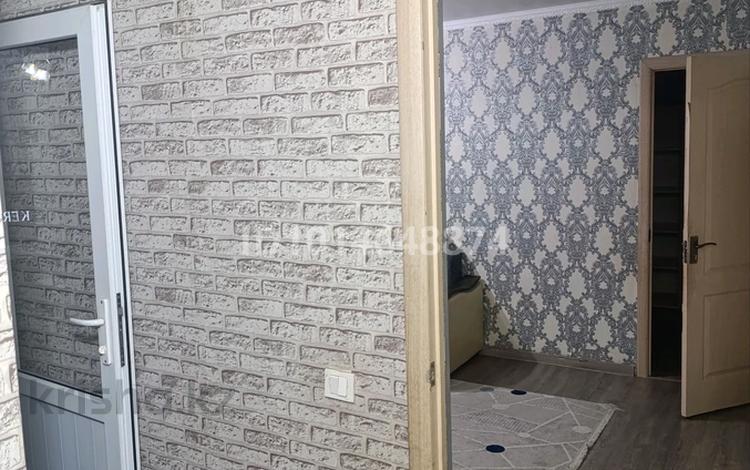 2-комнатная квартира · 50 м² · 5/5 этаж, Республики 27 — Электрон возле Максибургера за 160 000 ₸ в Шымкенте, Абайский р-н — фото 2