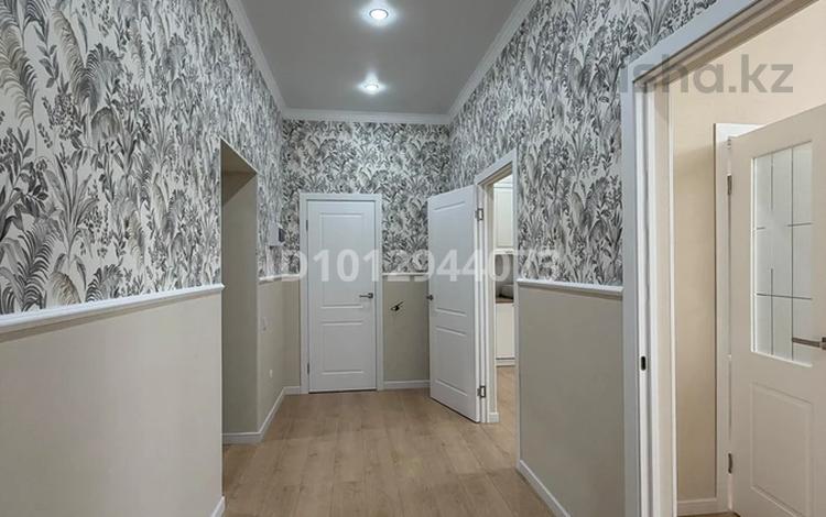 2-бөлмелі пәтер · 90 м² · 3/5 қабат, мкр. Алтын орда, Саздинское лесничество 228/6, бағасы: 34.5 млн ₸ в Актобе — фото 2