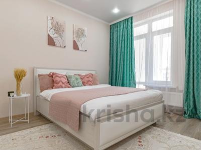 1-комнатная квартира, 42 м², 7/22 этаж посуточно, Мангилик ел 60 за 13 000 〒 в Астане, Есильский р-н