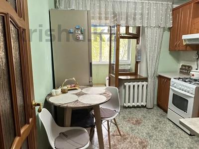2-комнатная квартира · 50 м² · 4/5 этаж, мкр 4 за 16.8 млн ₸ в Уральске