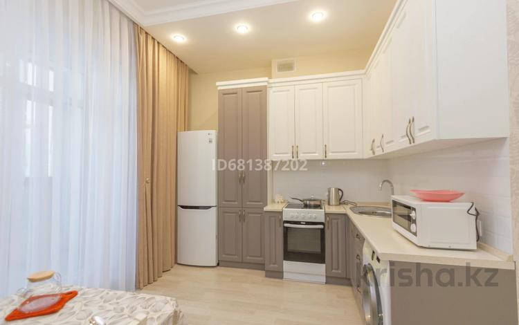 2-бөлмелі пәтер · 65 м² · 6/6 қабат, проспект Аль- Фараби, бағасы: 16 000 ₸ в Астане, Есильский р-н — фото 9