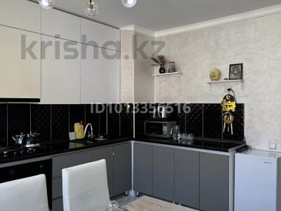 2-бөлмелі пәтер · 75 м² · 7/9 қабат, Алмагүл ш/а. 4, бағасы: 27 млн ₸ в Атырау, мкр. Алмагуль