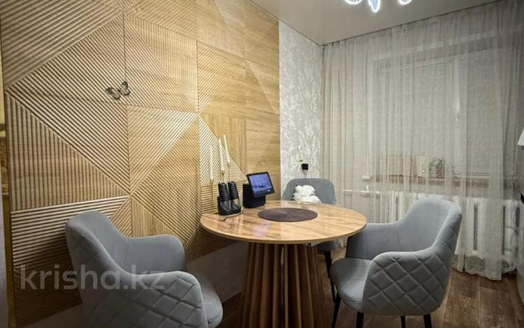 3-бөлмелі пәтер · 61.7 м² · 5/5 қабат, Айманова 2, бағасы: 20.6 млн ₸ в Павлодаре — фото 2