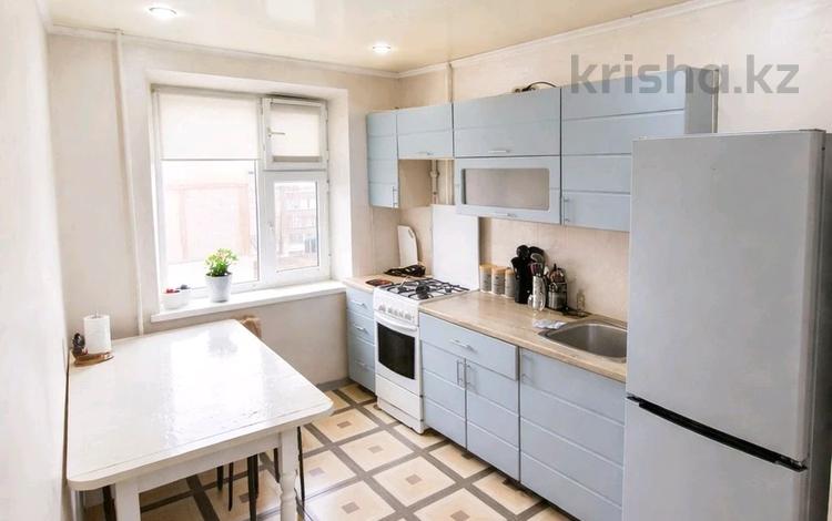 3-комнатная квартира · 62 м² · 6/9 этаж, мкр Кунаева 50 — 6 микрорайон за 25 млн ₸ в Уральске — фото 2