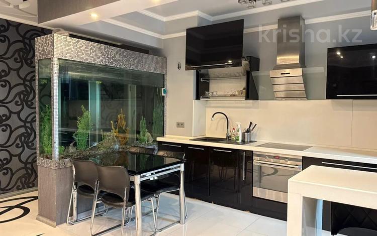 2-комнатная квартира · 85 м² · 6/13 этаж, Достык 97 за 450 000 ₸ в Алматы, Медеуский р-н — фото 2