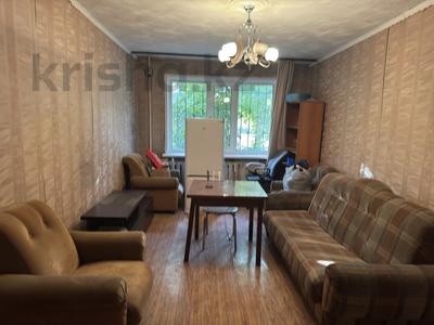 2-комнатная квартира · 44 м² · 1/5 этаж, Пришахтинск, 22 микрорайон 35 за 9.9 млн ₸ в Караганде, Алихана Бокейханова р-н
