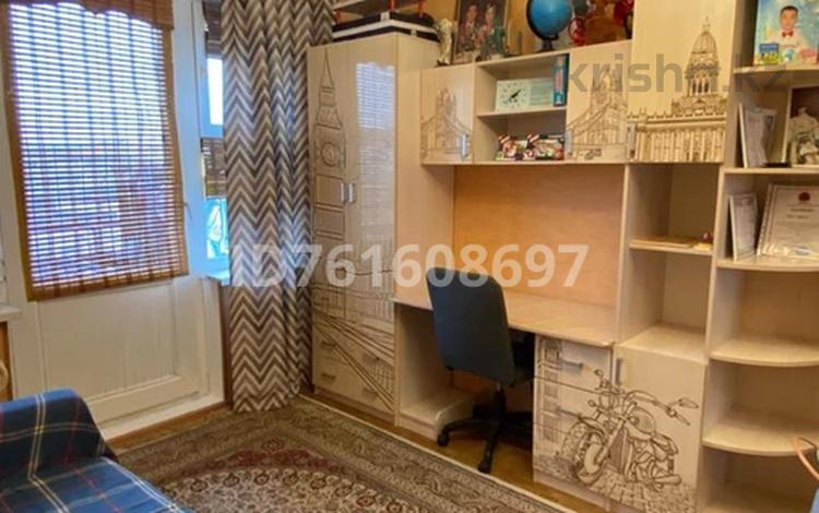 3-комнатная квартира · 70 м² · 5/5 этаж, 27-й мкр 33 за 16 млн ₸ в Актау — фото 2
