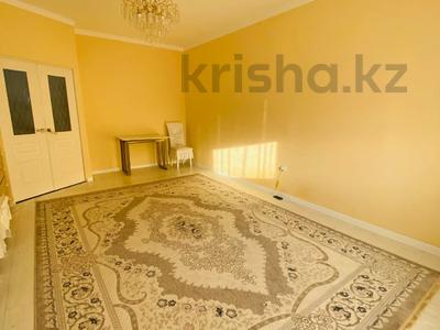 2-комнатная квартира · 73 м² · 7/16 этаж, мкр. Алмагуль 22 за 24.5 млн ₸ в Атырау