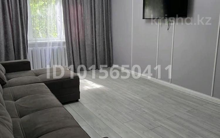 2-комнатная квартира · 62 м² · 1/9 этаж, мкр Аксай-1 2 — Саина - Ташкентской за 300 000 ₸ в Алматы, Ауэзовский р-н — фото 2