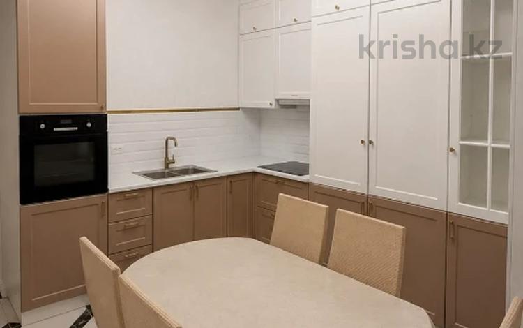 3-бөлмелі пәтер · 100 м² · 4/5 қабат, Алтын орда ш/а. 41в, бағасы: 37 млн ₸ в Актобе, мкр. Алтын орда — фото 2