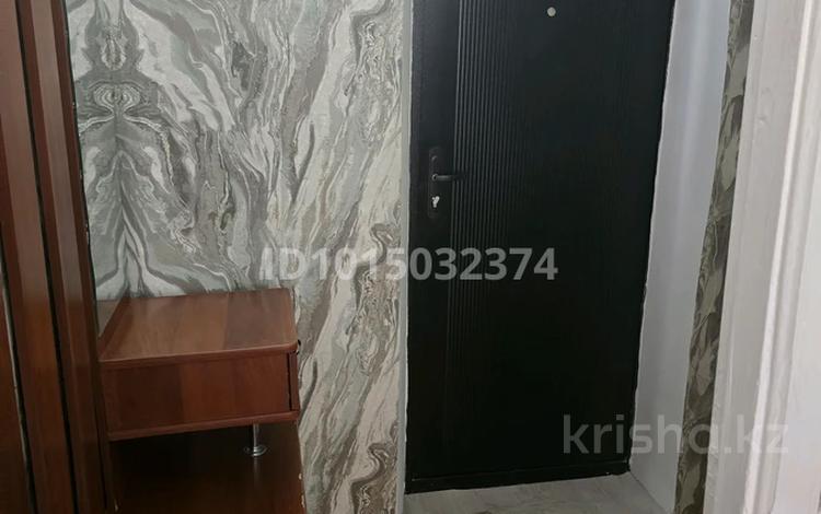 1-бөлмелі пәтер · 29 м² · 3/5 қабат, 1 мкр 9, бағасы: 50 000 ₸ в Лисаковске — фото 2