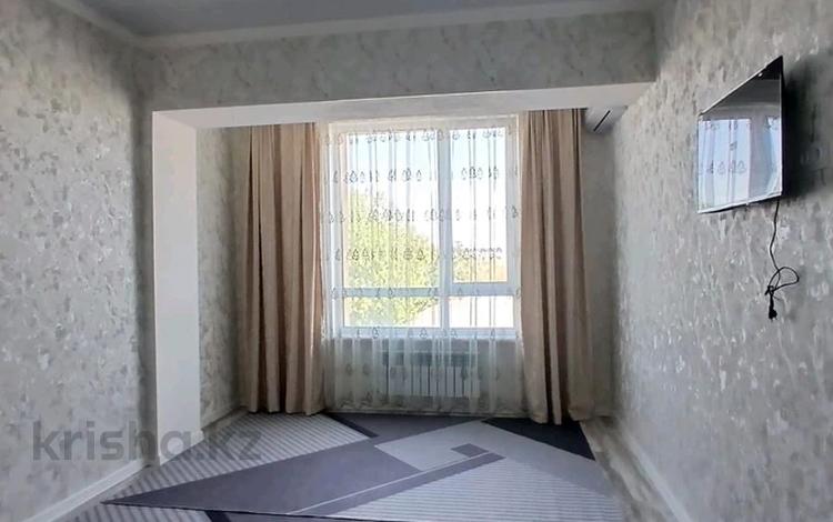 1-бөлмелі пәтер · 40 м² · 5/7 қабат, Безделева уч. 72а, бағасы: 150 000 ₸ в Шымкенте, Енбекшинский р-н — фото 2