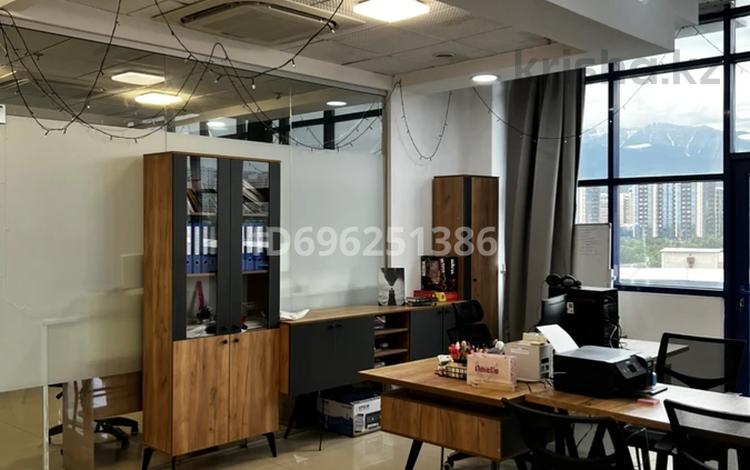 Кеңселер, білім орталықтары, конференц-залдар, студиялар · 160 м², бағасы: 1.6 млн ₸ в Алматы, Алмалинский р-н — фото 35