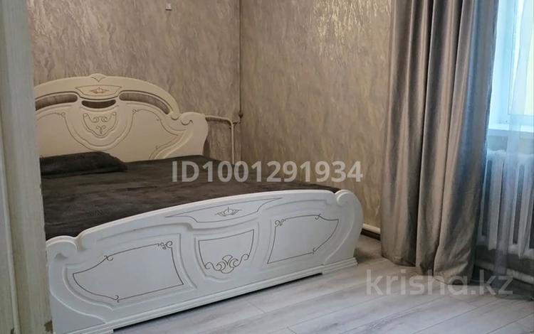 1-комнатная квартира · 45 м² · 7/9 этаж, 5 микрорайон 26 дом за 10 000 〒 в Аксае — фото 4